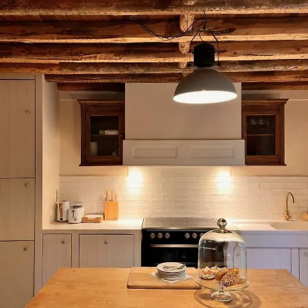 Vakantiehuis Gezellige Typisch Ardense Woning Met Jacuzzi En Grote Tuin In Prachtige Omgeving *