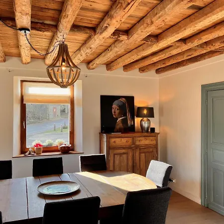 Gezellige Typisch Ardense Woning Met Jacuzzi En Grote Afgesloten Tuin In Prachtige Omgeving