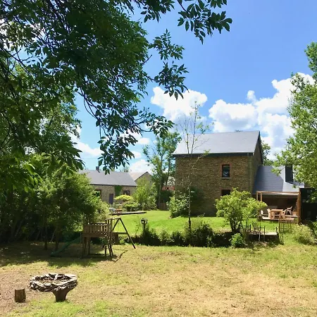 Casa vacanze Gezellige Typisch Ardense Woning Met Jacuzzi En Grote Afgesloten Tuin In Prachtige Omgeving