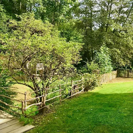 Gezellige Typisch Ardense Woning Met Jacuzzi En Grote Afgesloten Tuin In Prachtige Omgeving Prázdninový dům